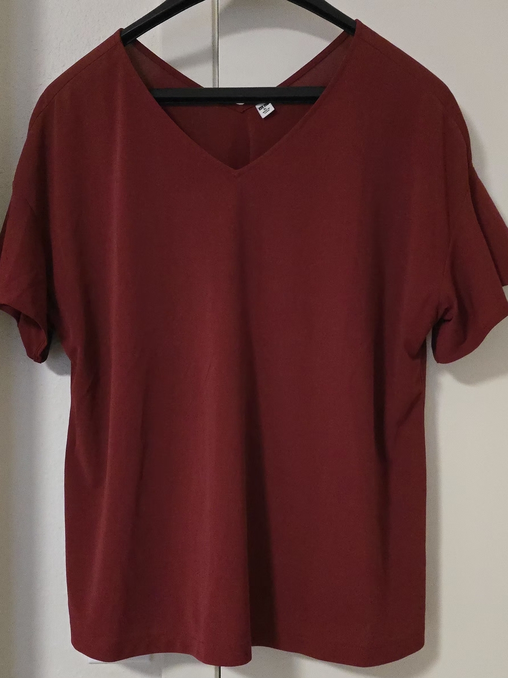 Uniqlo Women's V-Neck Short Sleeve Tee Size XL